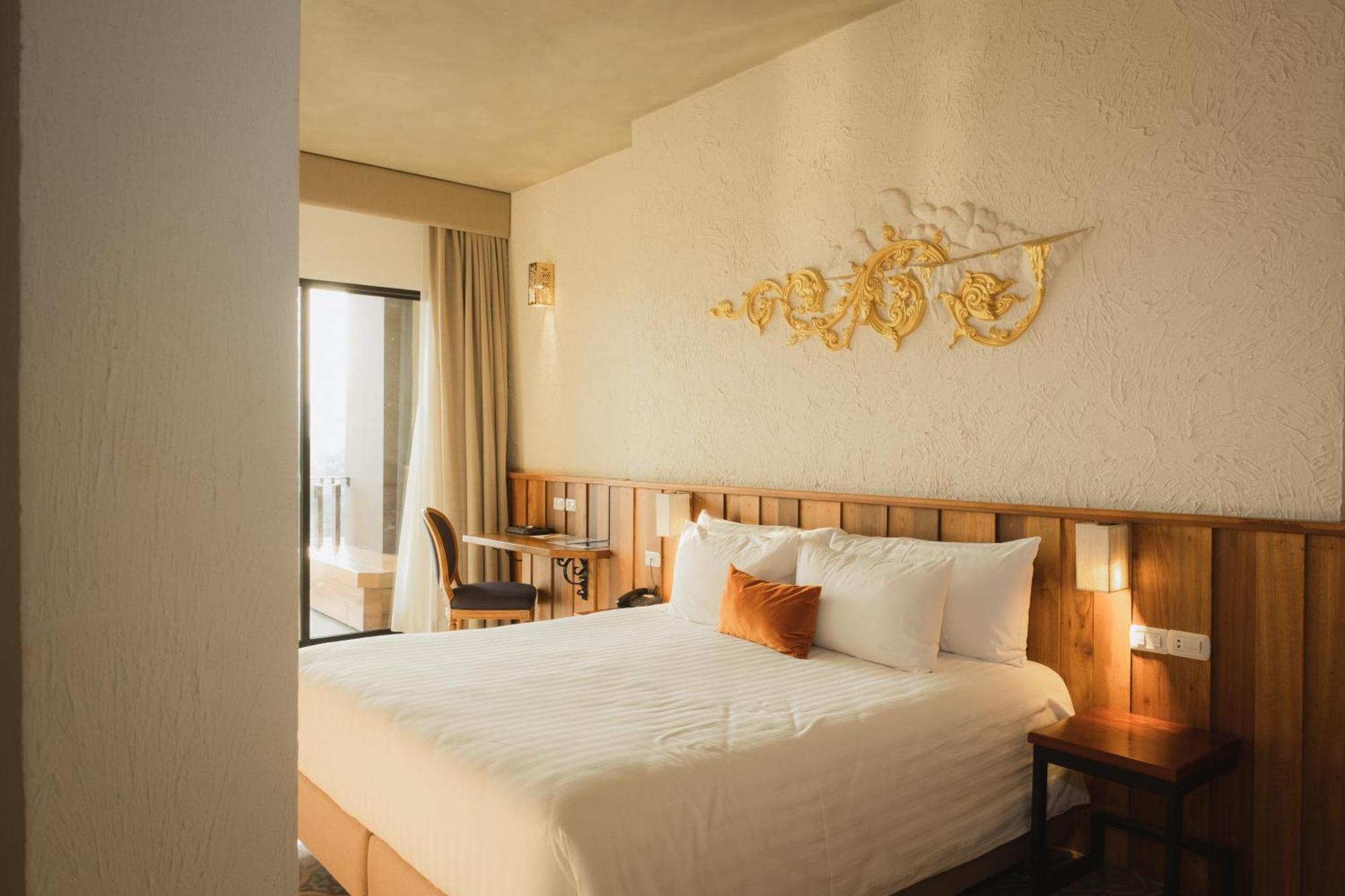 Deluxe Double or Twin Room Balcony,1549802710:JPEG